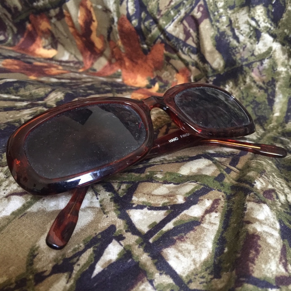 Shades - Picture 5 of 5